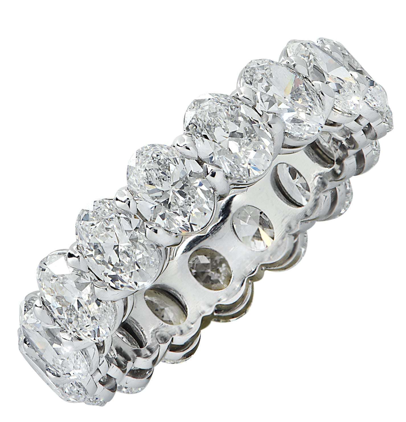 Vivid Diamonds 4.50 Carat Platinum Eternity Band featuring 19 oval diamonds, showcasing the brilliance and clarity of VVS-VS stones in a luxurious setting.