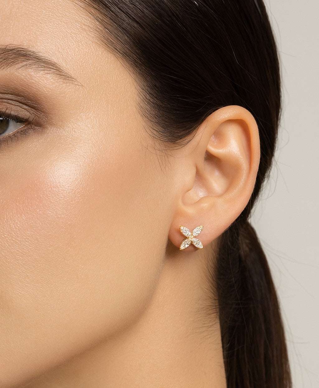 14k Yellow Gold Diamond Earrings – V47884