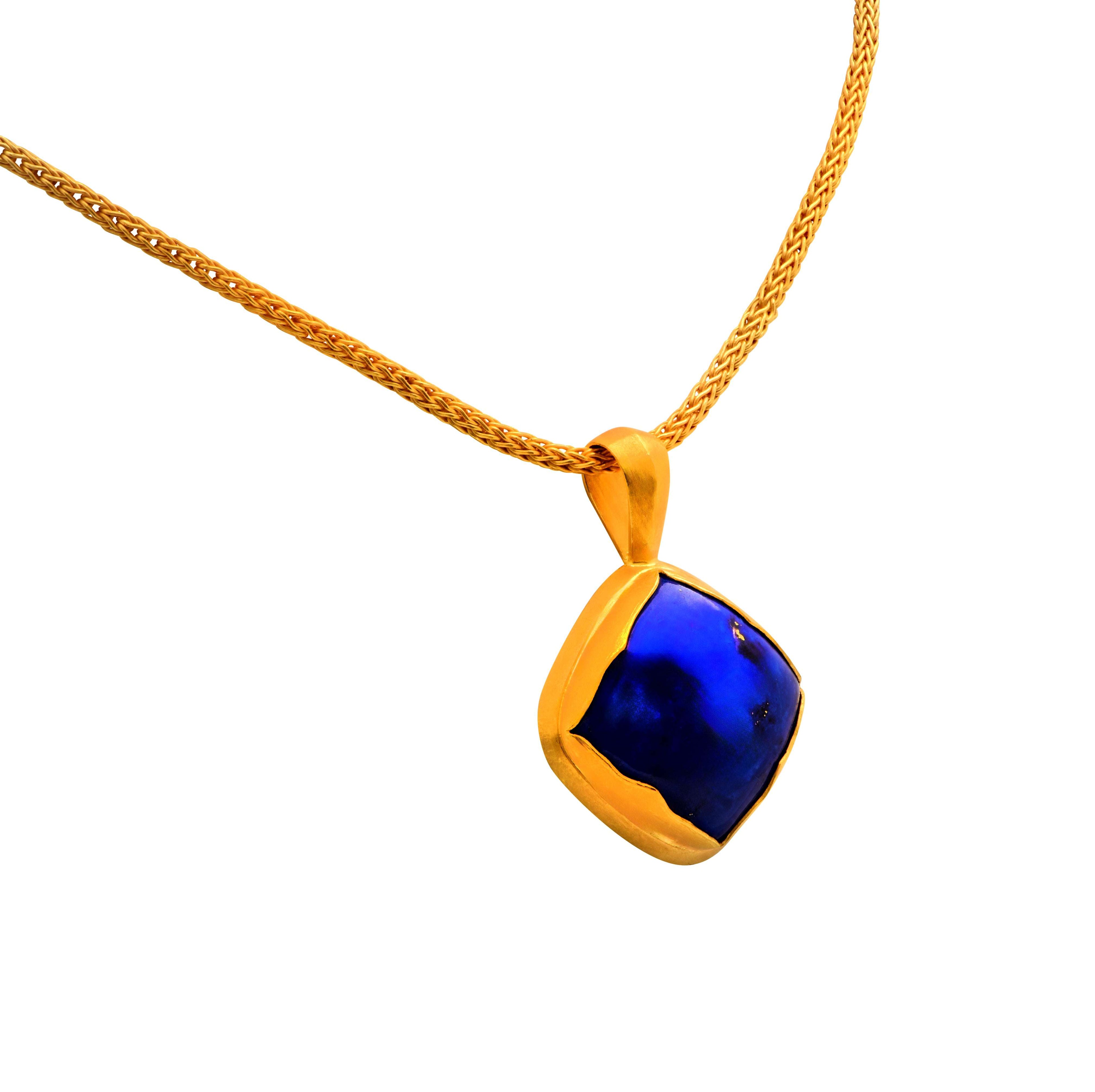 Exquisite 22K Gold Lapis Lazuli Necklace by Vivid Diamonds - Handcrafted luxurious statement jewelry featuring a striking blue lapis lazuli pendant set in rich yellow gold.