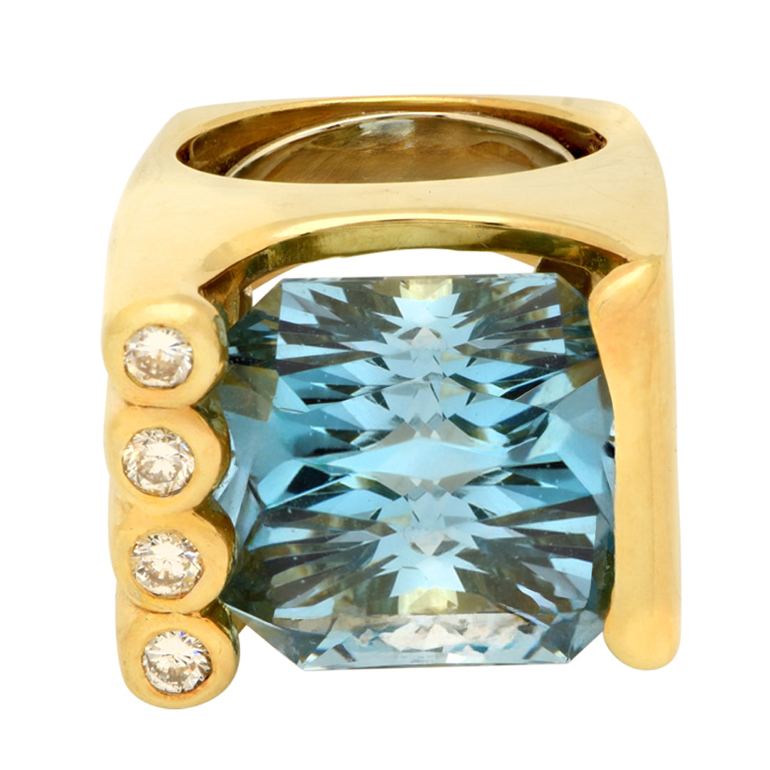 22ct Rectangular Modified Brilliant Cut Aquamarine Ring -V51225