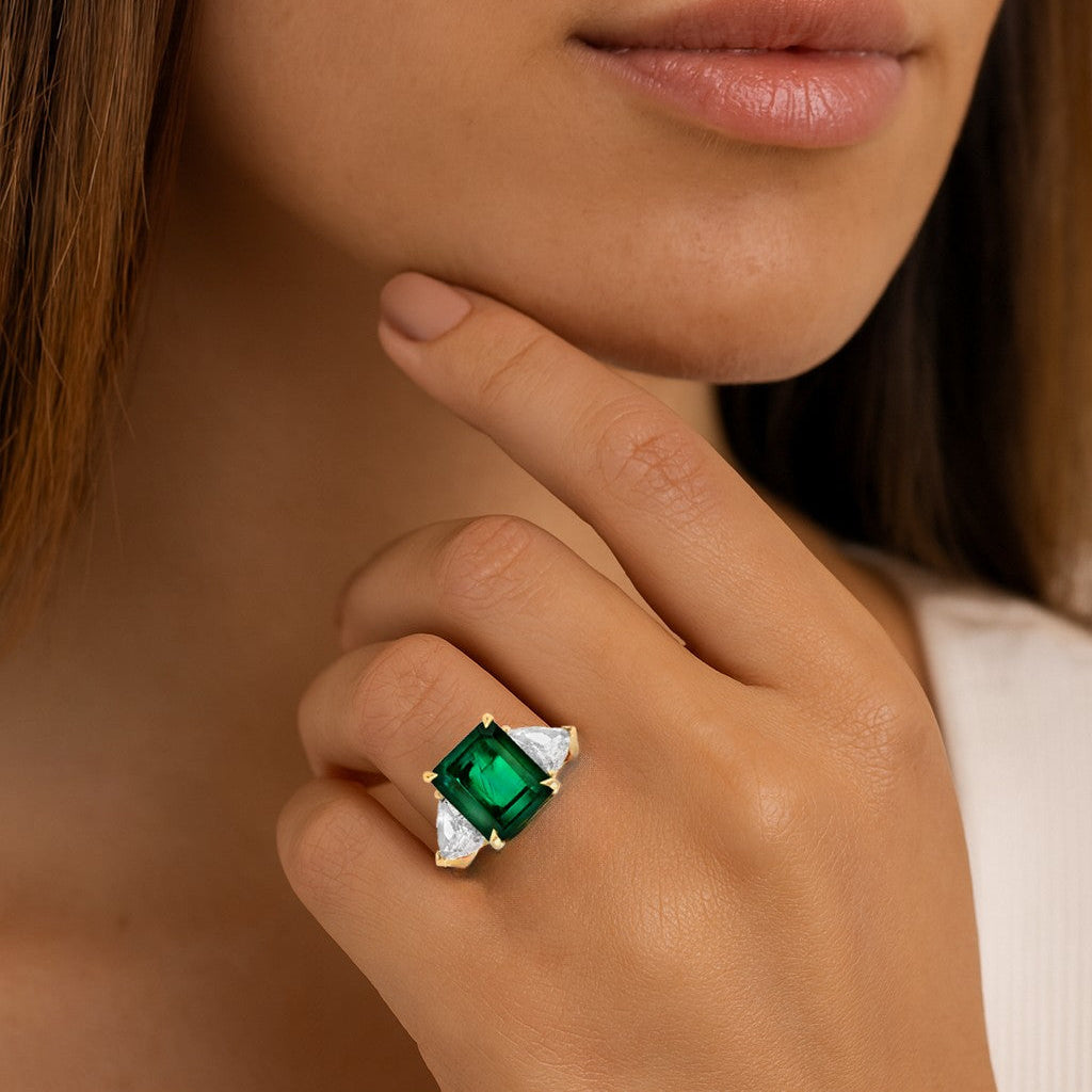 18k Yellow Gold 4.56ct Emerald & Diamond Ring – V50505