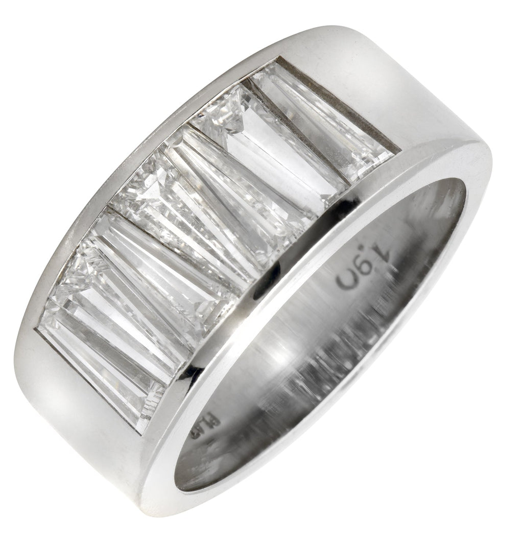 Elegant Art Deco design 1.90 Carat Baguette Cut Diamond Platinum Wedding Band by Vivid Diamonds, featuring seven tapered baguette-cut diamonds in a luxurious platinum setting.